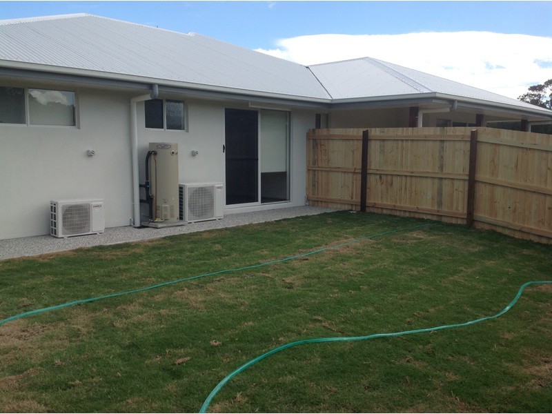 15b Pinnacles Drive, Glass House Mountains QLD 4518