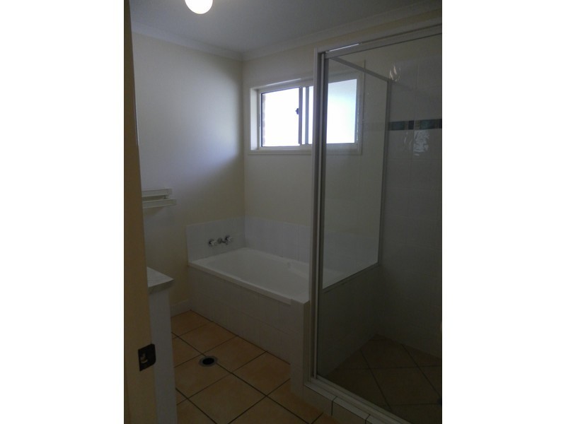 43 Oakgrove Way, Sippy Downs QLD 4556