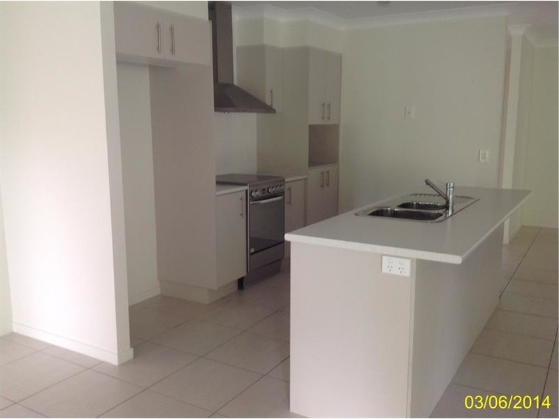 16 Elouera Close, Landsborough QLD 4550