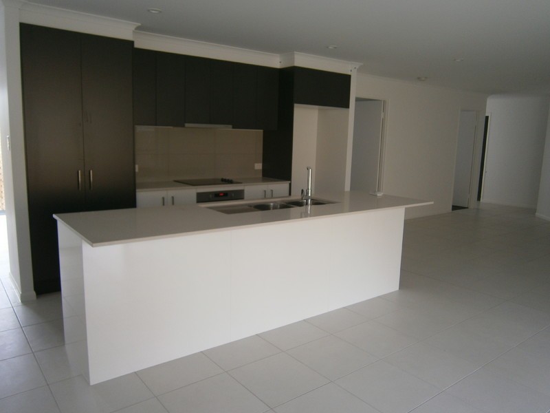 4a Stanwich Place, Peregian Springs QLD 4573