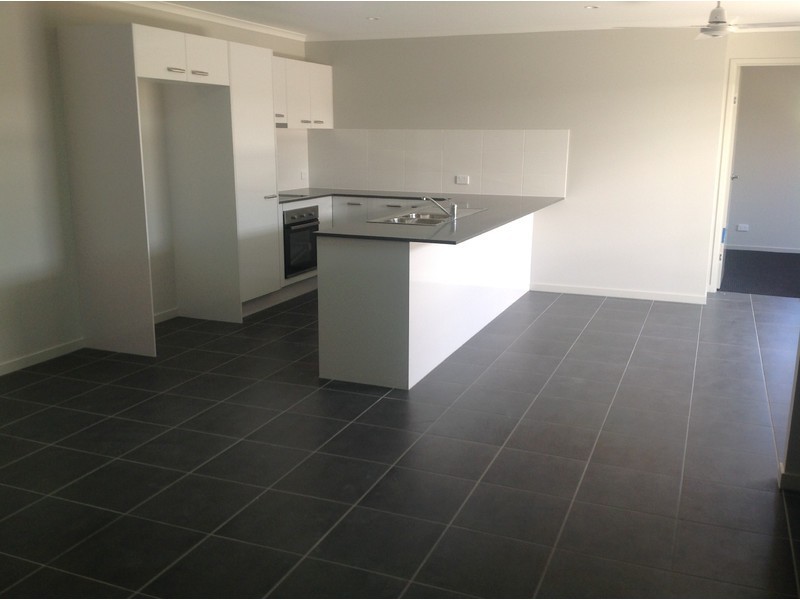 1/17 Pineview Drive, Beerwah QLD 4519
