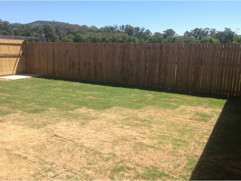 1/17 Pineview Drive, Beerwah QLD 4519