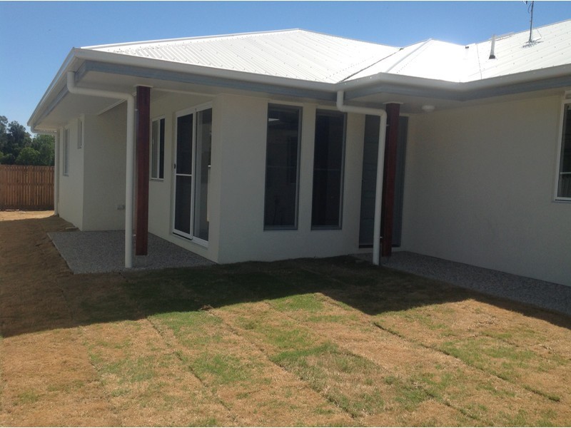 2/42 Featherwood Crescent, Beerwah QLD 4519