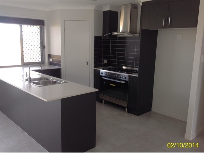 6 Daydream Street, Mountain Creek QLD 4557