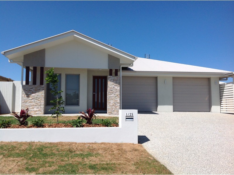 1/25 Featherwood Crescent, Beerwah QLD 4519