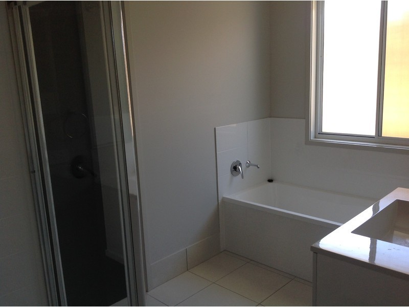 1/25 Featherwood Crescent, Beerwah QLD 4519