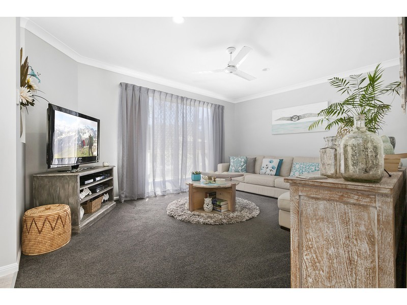 32 Bernheid Cr, Sippy Downs QLD 4556