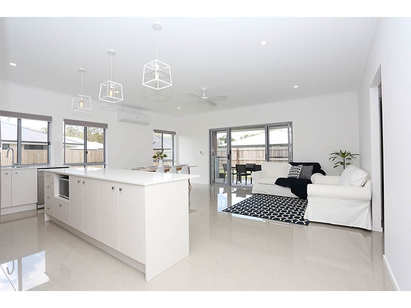 12 Sairs Street, Glass House Mountains QLD 4518