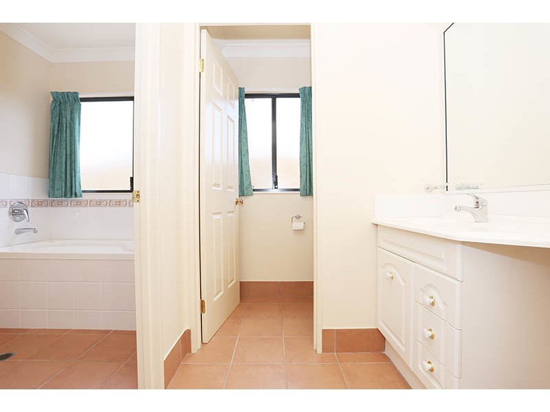 8 Westlake Court, Sippy Downs QLD 4556