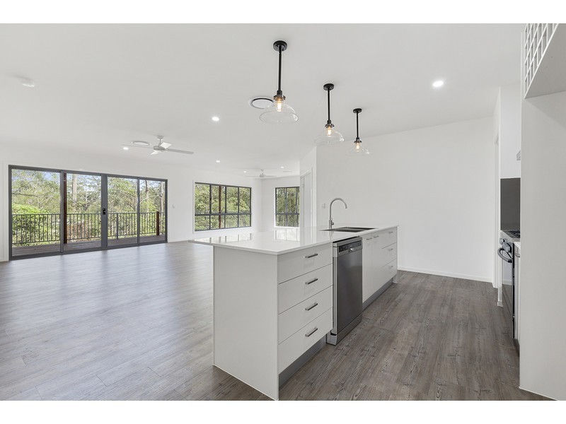 32 Apple Gum Place, Palmview QLD 4553