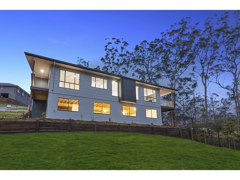 32 Apple Gum Place, Palmview QLD 4553