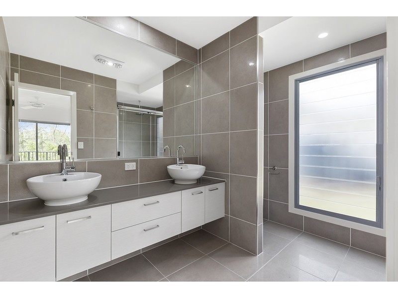 32 Apple Gum Place, Palmview QLD 4553