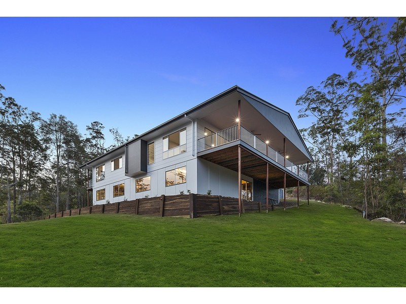 32 Apple Gum Place, Palmview QLD 4553