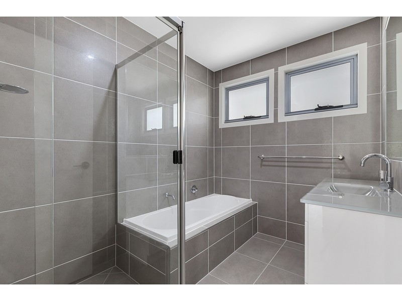 32 Apple Gum Place, Palmview QLD 4553