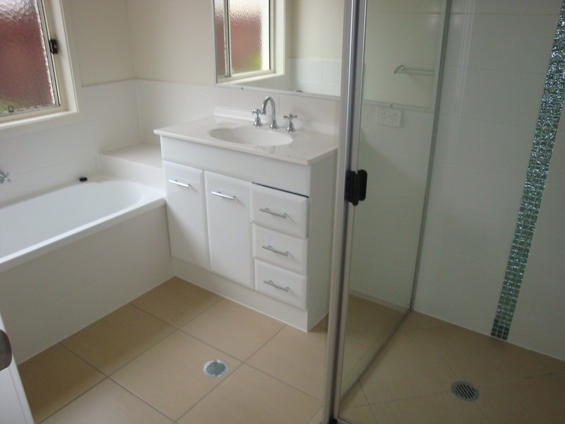 2A Whiteoak Street, Sippy Downs QLD 4556