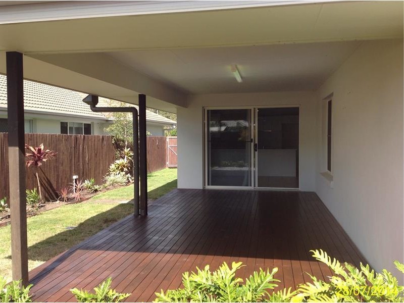 2A Whiteoak Street, Sippy Downs QLD 4556