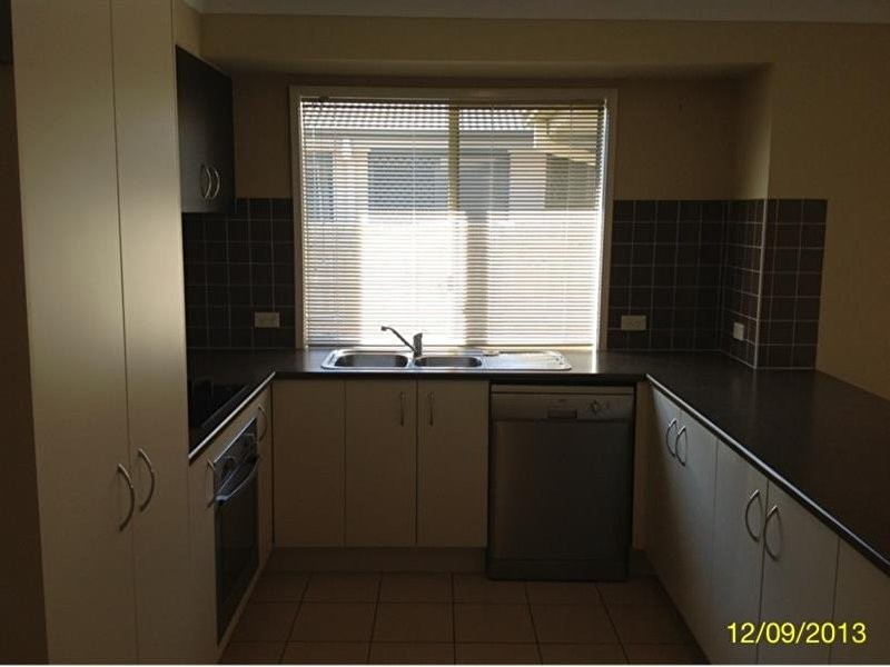 2 Silvereye Street, Sippy Downs QLD 4556