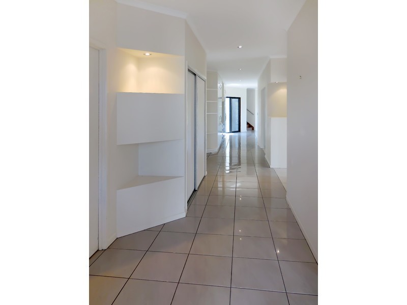 13 Courtenay Place, Sippy Downs QLD 4556