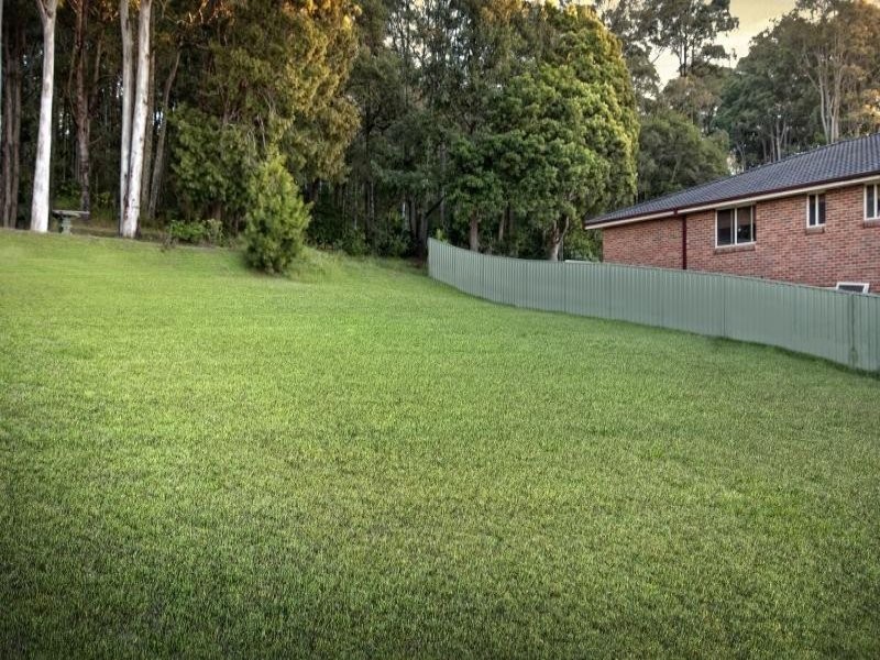 8 Keveer Close, Berkeley Vale NSW 2261