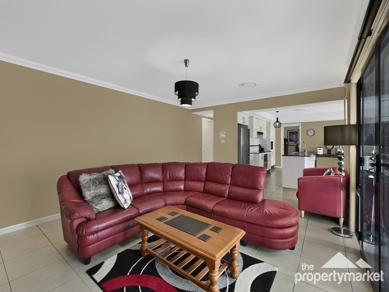 27 Burlington Avenue, Jilliby NSW 2259