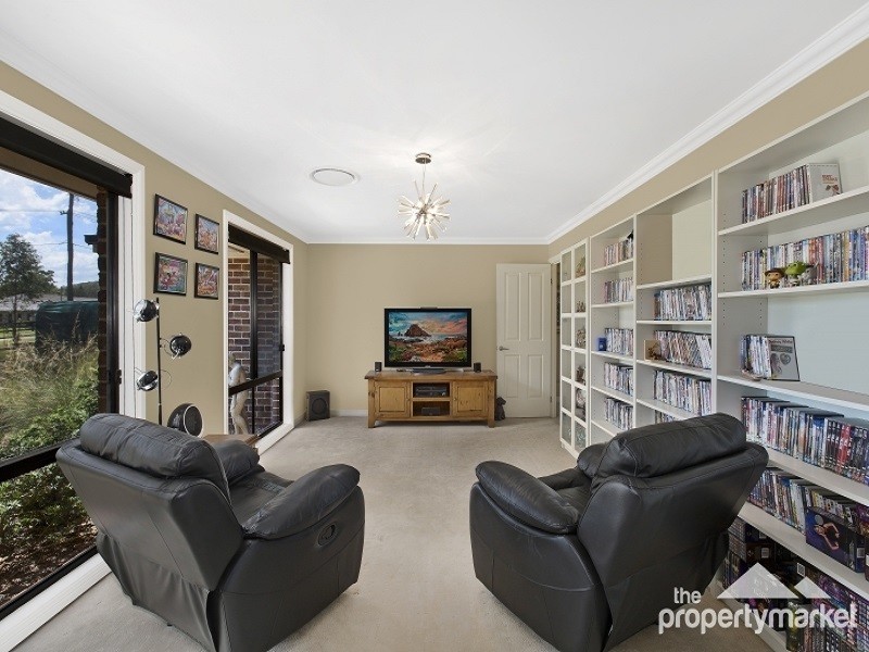 27 Burlington Avenue, Jilliby NSW 2259