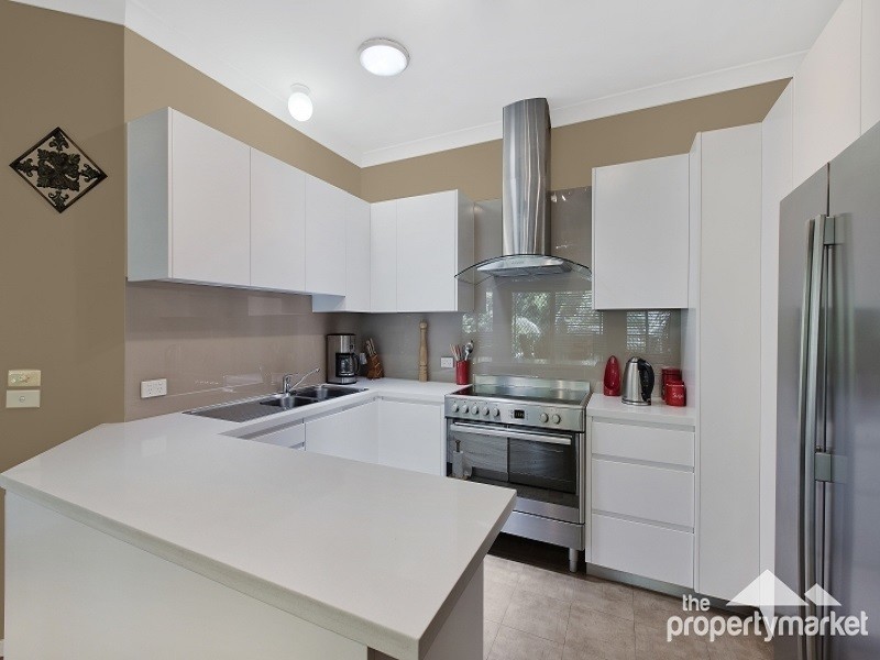 4 Janine Close, Lisarow NSW 2250