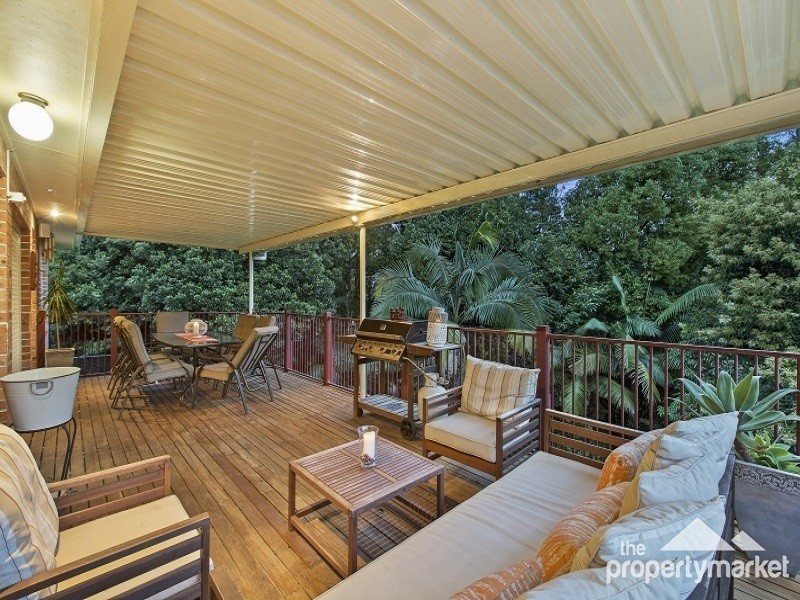 4 Janine Close, Lisarow NSW 2250