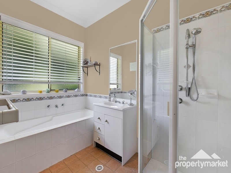 4 Janine Close, Lisarow NSW 2250