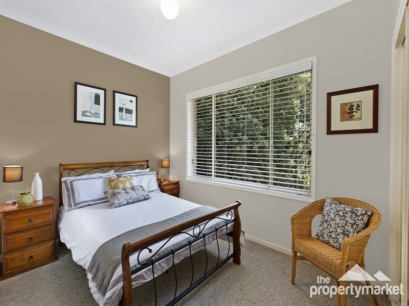 4 Janine Close, Lisarow NSW 2250