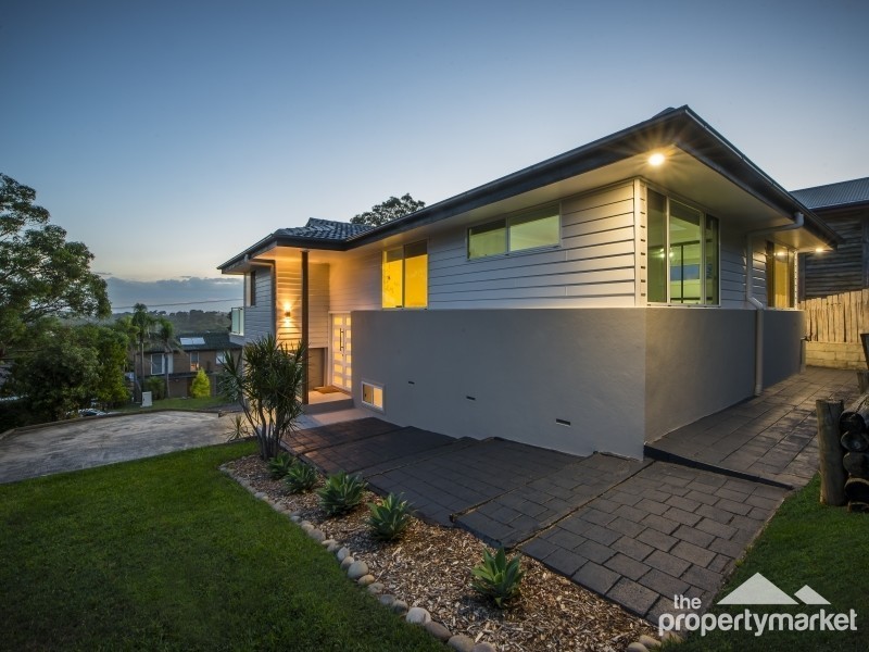 30 Valley View Road, Bateau Bay NSW 2261