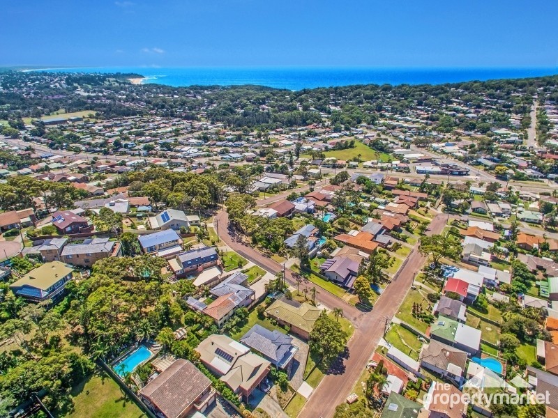 30 Valley View Road, Bateau Bay NSW 2261
