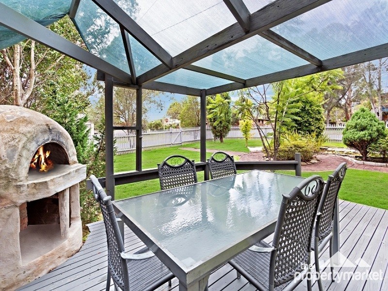 4 Indra Avenue, Summerland Point NSW 2259