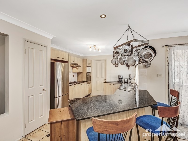 17 Birrabang Avenue, Summerland Point NSW 2259