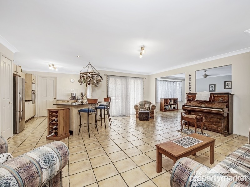17 Birrabang Avenue, Summerland Point NSW 2259