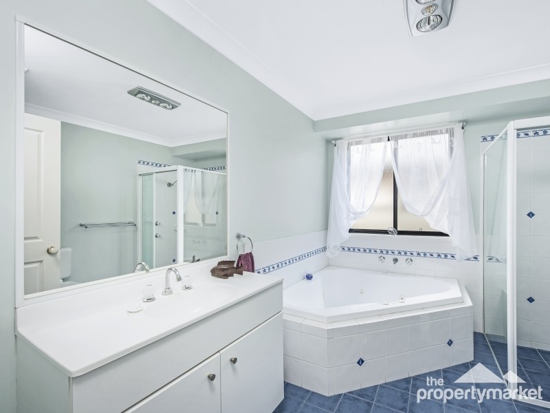 17 Birrabang Avenue, Summerland Point NSW 2259