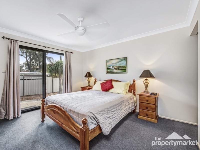 17 Birrabang Avenue, Summerland Point NSW 2259