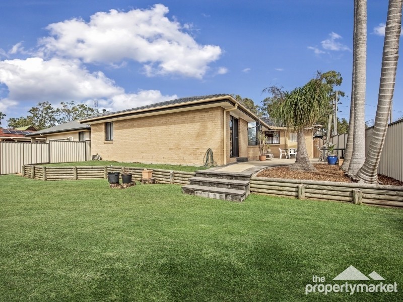 17 Birrabang Avenue, Summerland Point NSW 2259
