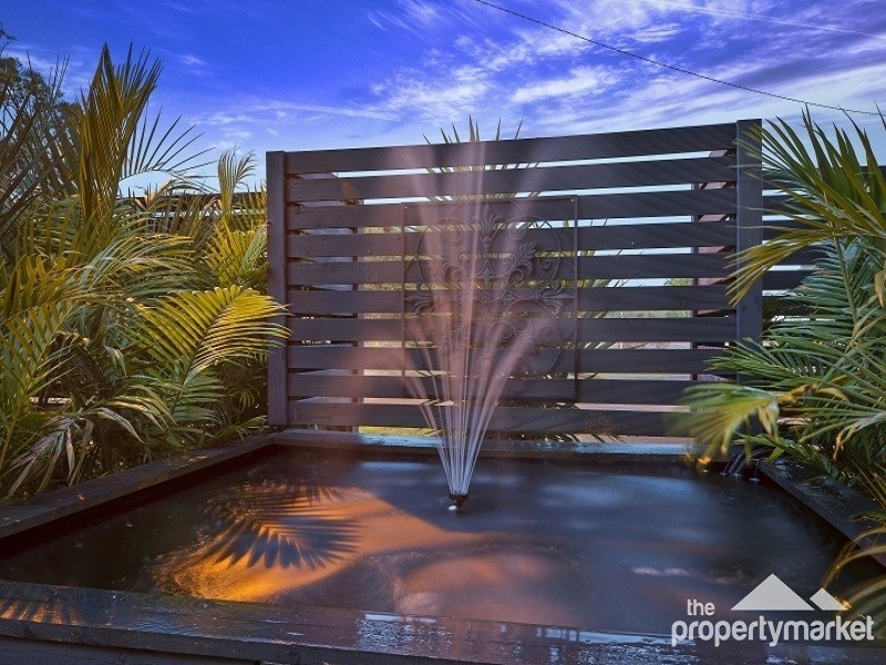 18 Elizabeth Bay Drive, Lake Munmorah NSW 2259