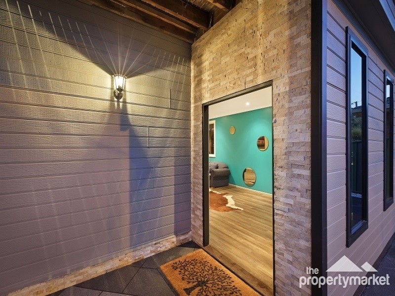 18 Elizabeth Bay Drive, Lake Munmorah NSW 2259