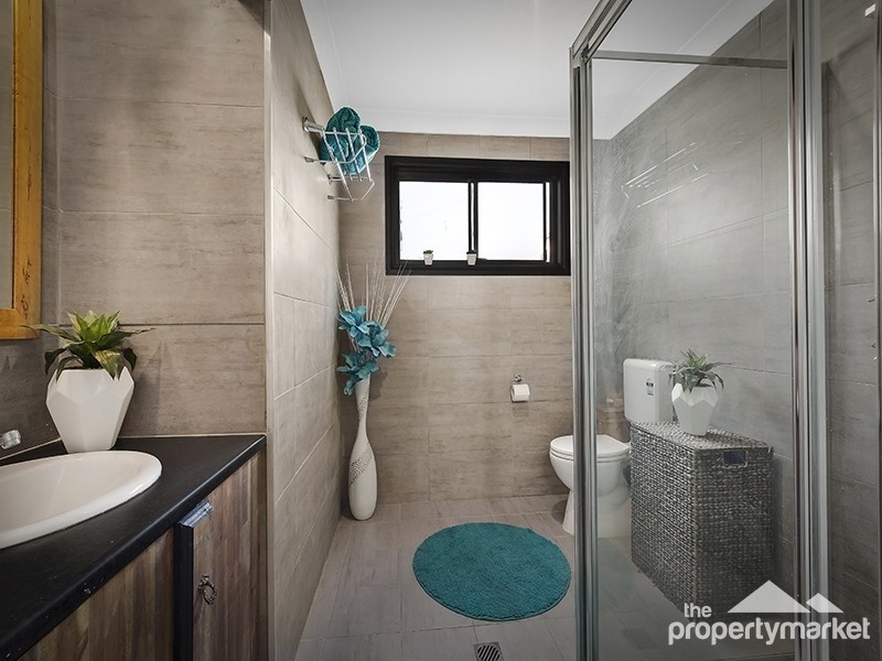 18 Elizabeth Bay Drive, Lake Munmorah NSW 2259