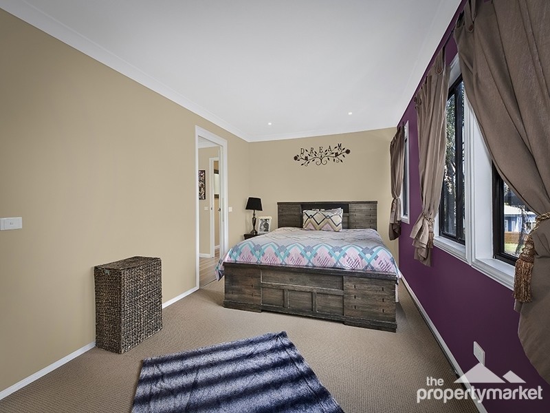 18 Elizabeth Bay Drive, Lake Munmorah NSW 2259