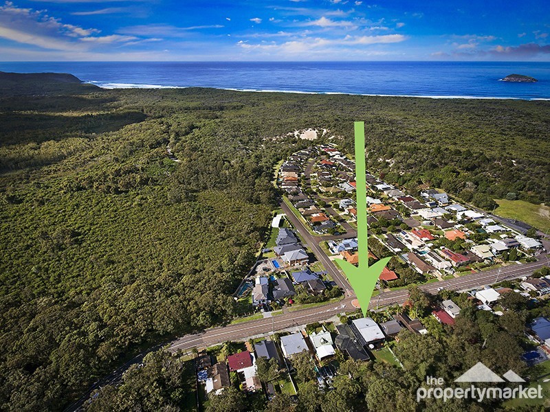 18 Elizabeth Bay Drive, Lake Munmorah NSW 2259