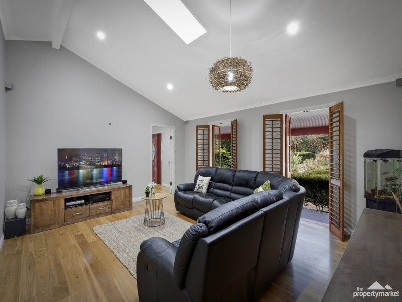 14 Simmons Close, Wyee Point NSW 2259