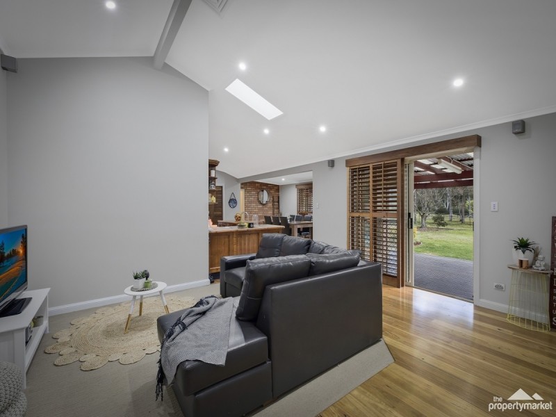 14 Simmons Close, Wyee Point NSW 2259