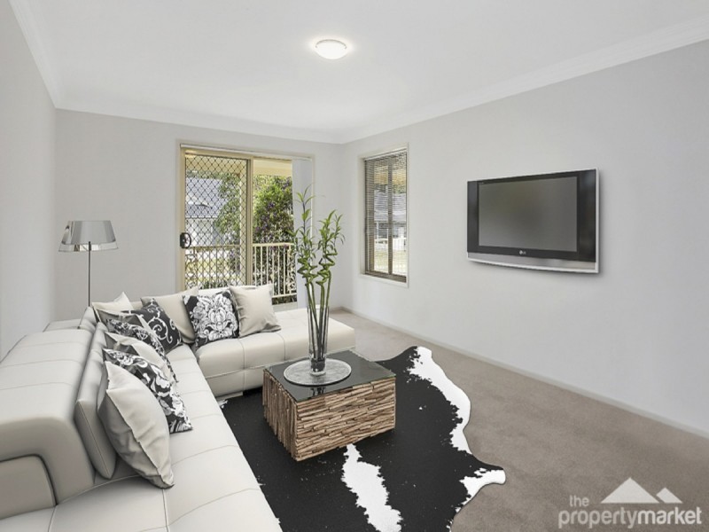 34 Quarterhorse Parade, Wadalba NSW 2259