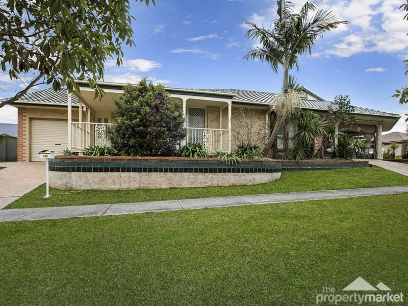 34 Quarterhorse Parade, Wadalba NSW 2259