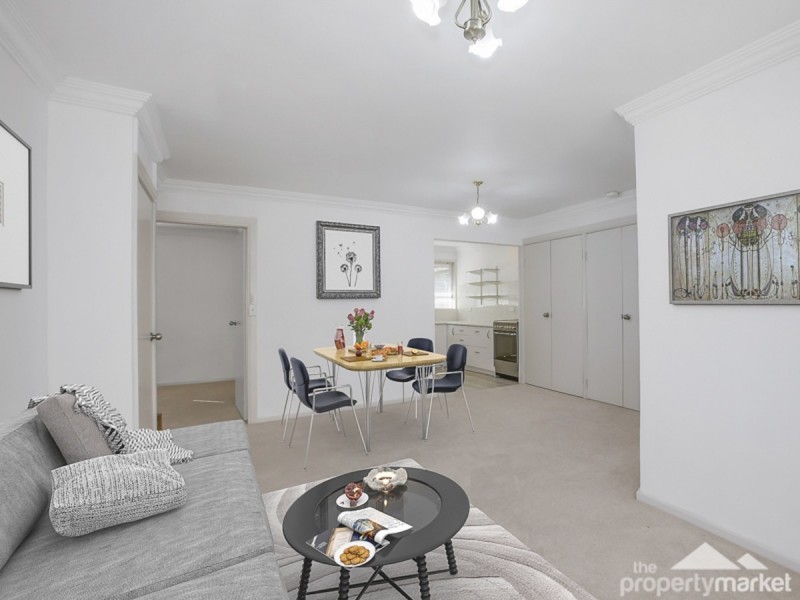 34 Quarterhorse Parade, Wadalba NSW 2259