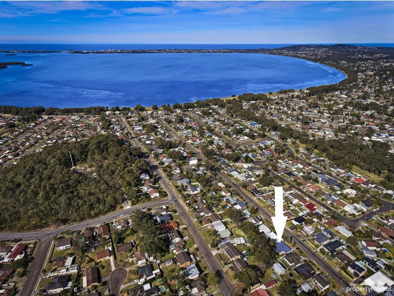 71 Albatross Road, Berkeley Vale NSW 2261