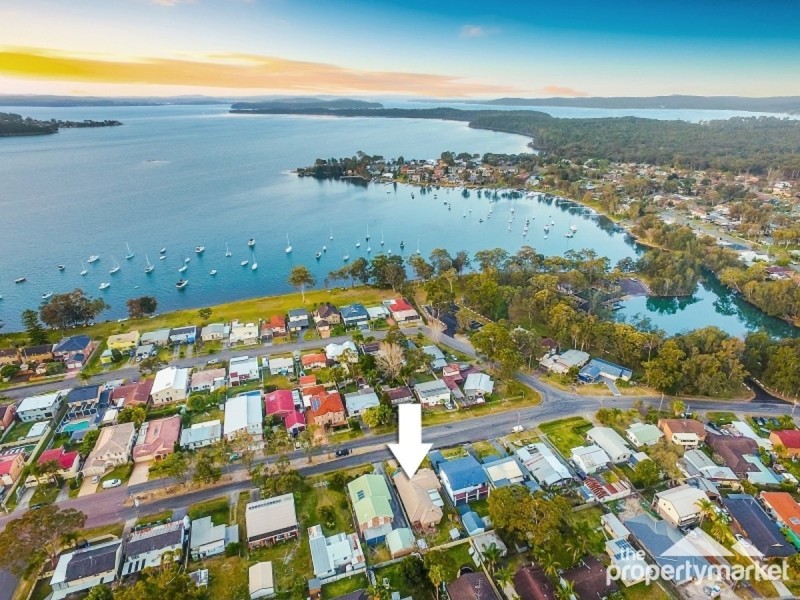 88 Cams Boulevard, Summerland Point NSW 2259