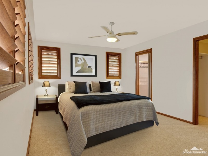 8 Peter Avenue, Forresters Beach NSW 2260